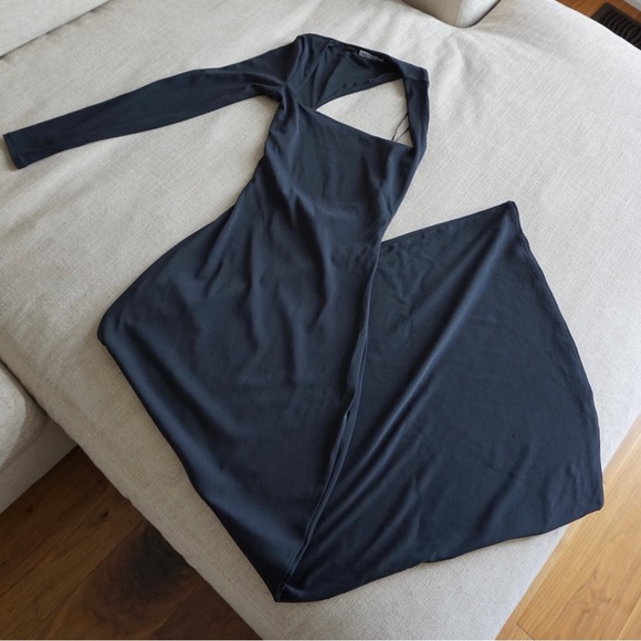 Cut Out Black Maxi Dress - Picture 6 of 6